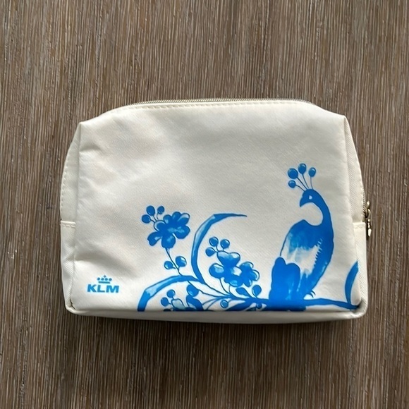 KLM travel bag first class amenities toiletries kit - Picture 2 of 9